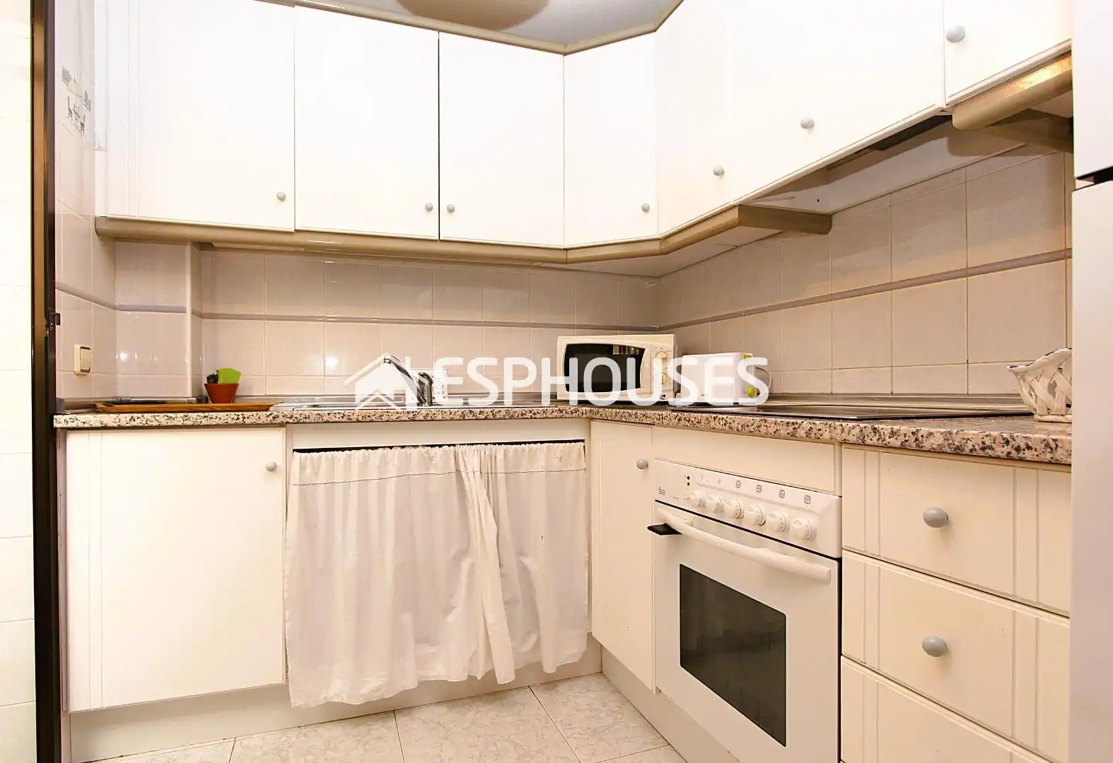 Cocina de Apartamento en venta en Guardamar del Segura con Aire acondicionado, Trastero y Amueblado