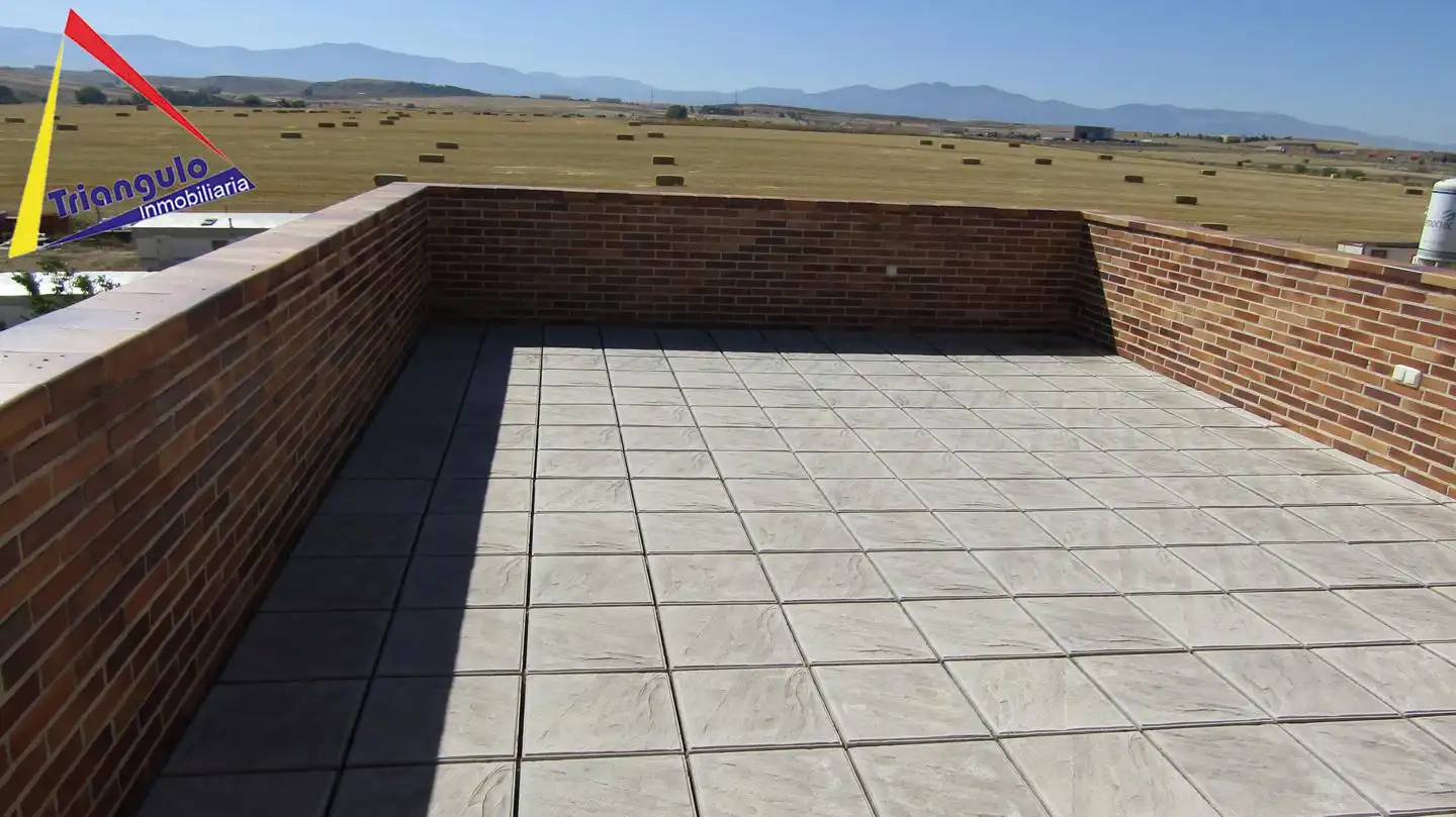 Terrassa de Casa adosada en venda en Encinillas amb Calefacció, Jardí privat i Terrassa