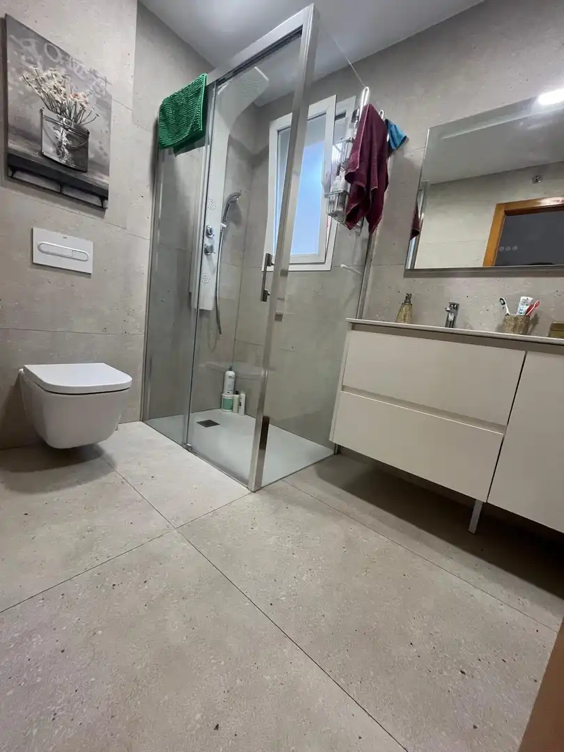 Badezimmer von Haus oder Chalet zum Verkauf in Castellón de la Plana / Castelló de la Plana mit Klimaanlage, Schwimmbad und Möbliert