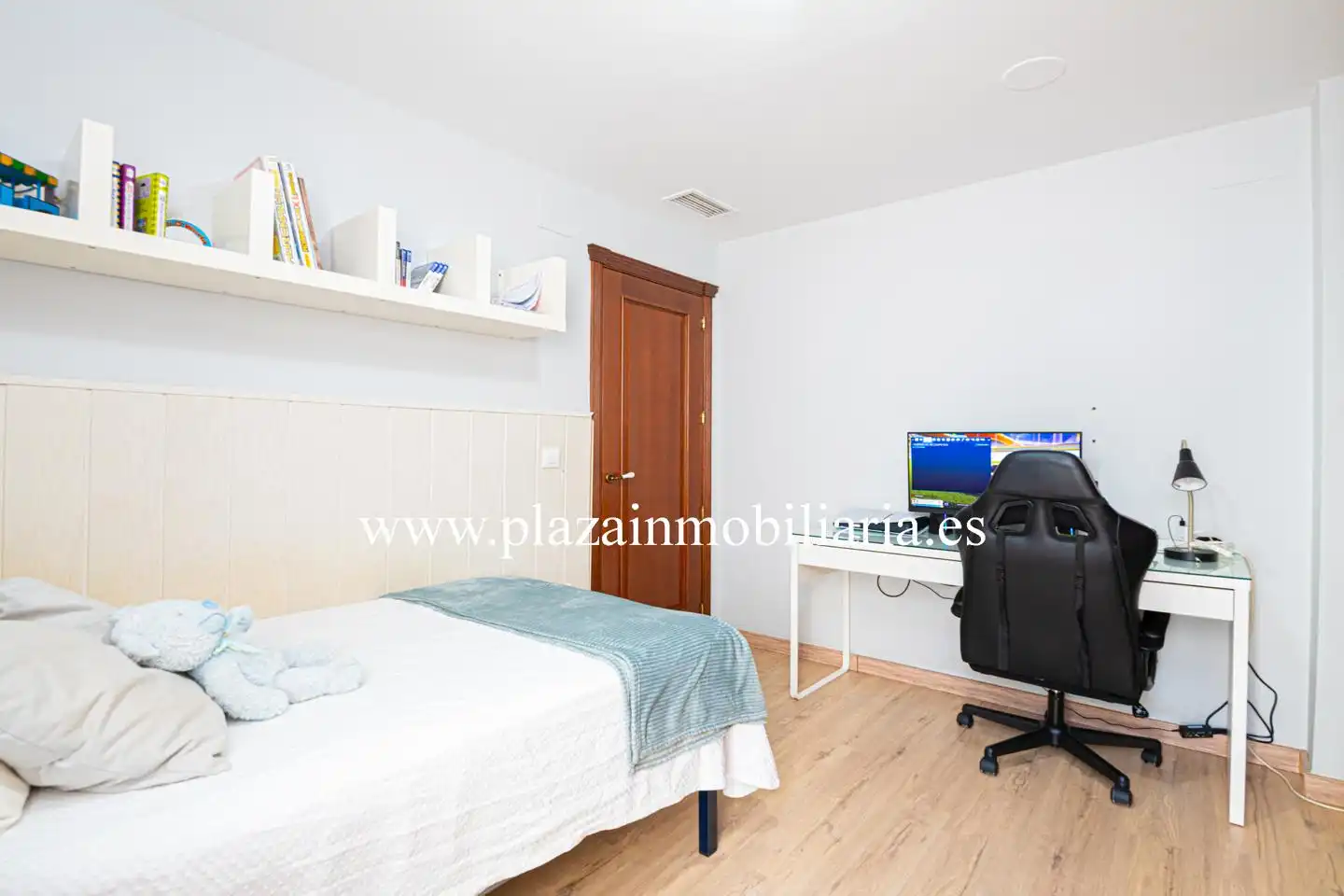Habitación de Casa o chalet en venta en Lucena con Aire acondicionado, Parquet y Terraza