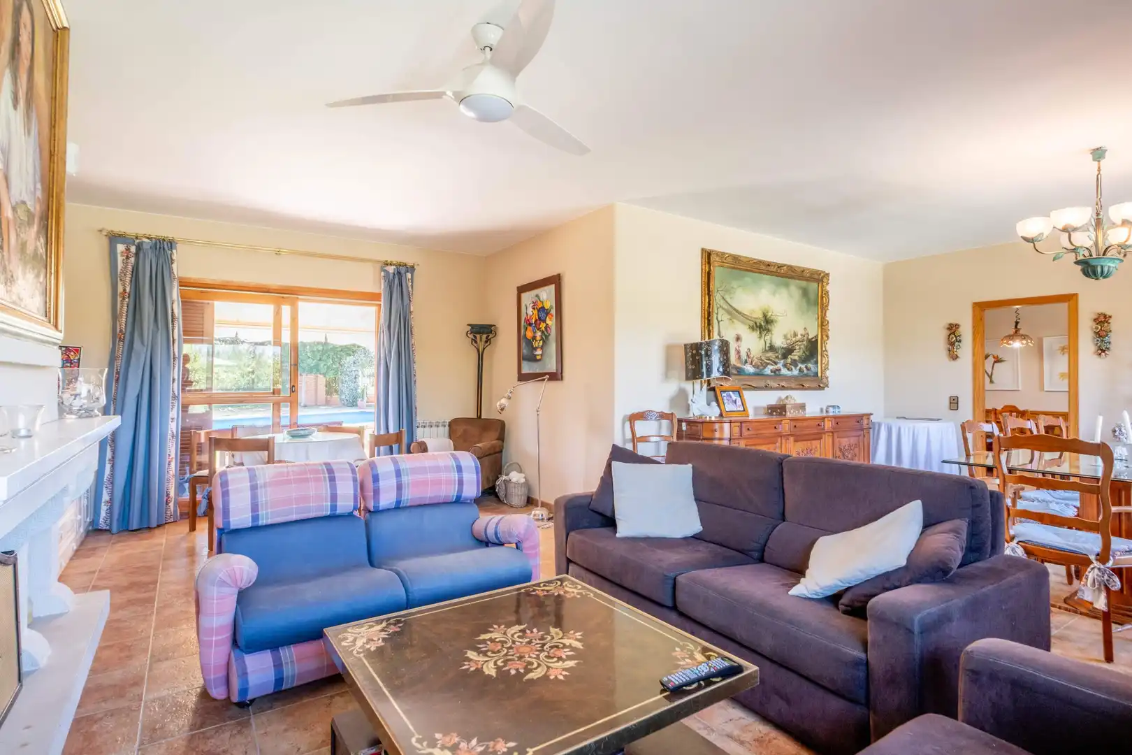 Sala d'estar de Casa o xalet en venda en Urrea de Jalón, Zaragoza