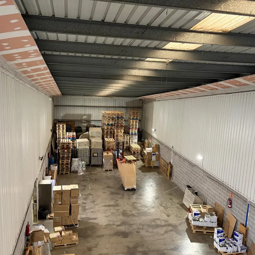 Nave industrial de alquiler en Etxebarri, Bizkaia