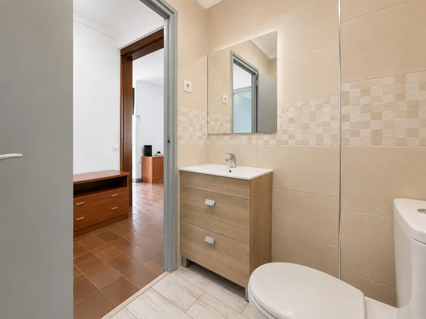 Badezimmer von Wohnung zum Verkauf in Salou mit Klimaanlage, Terrasse und Möbliert