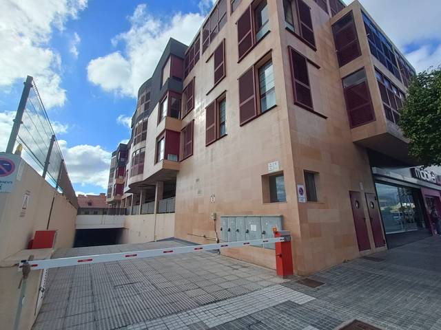 Garaje en Venta en Av. Pintor Melo Monzón en Siete Palmas