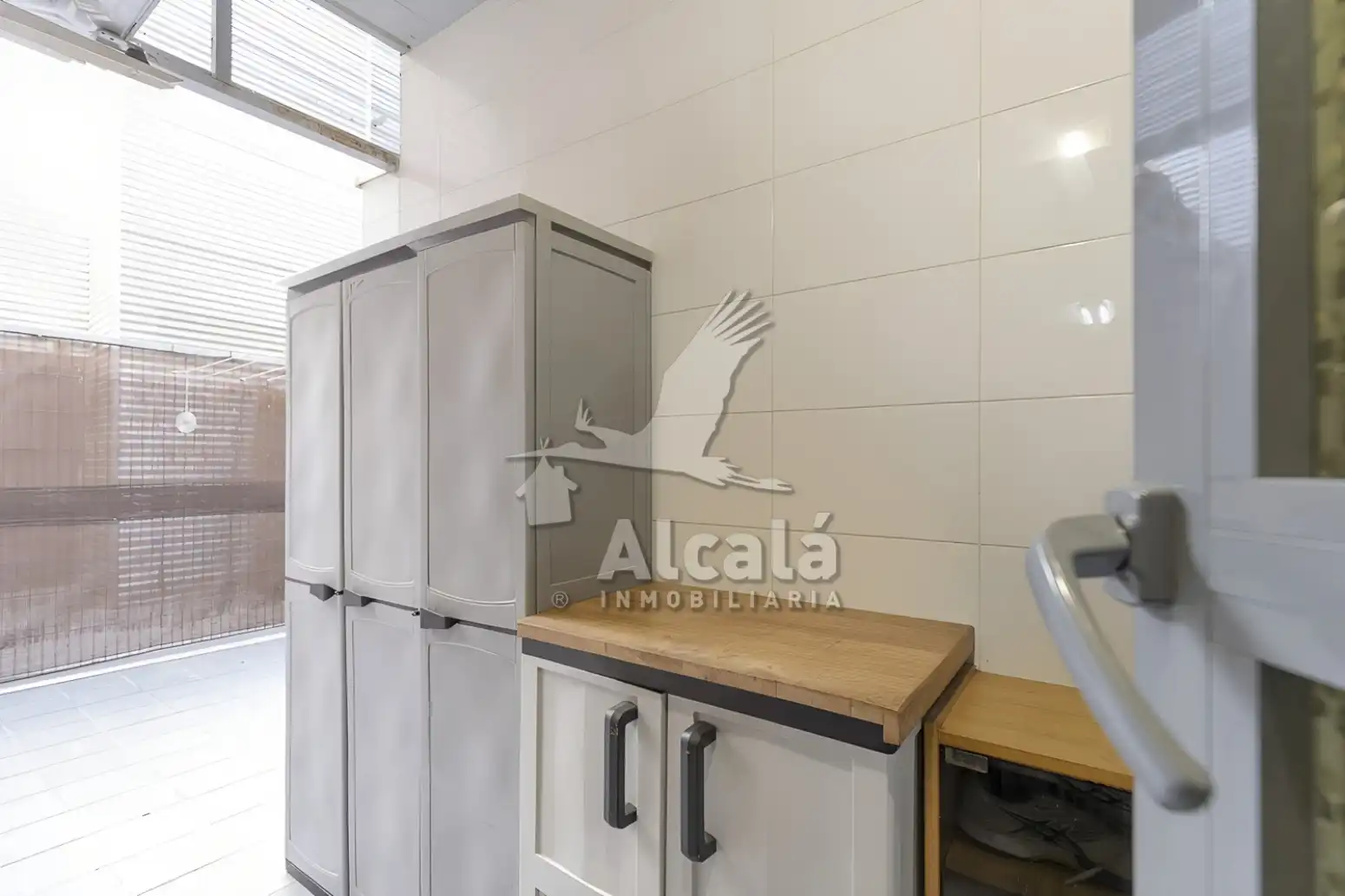 Küche von Wohnung zum Verkauf in Villalbilla mit Klimaanlage, Heizung und Terrasse
