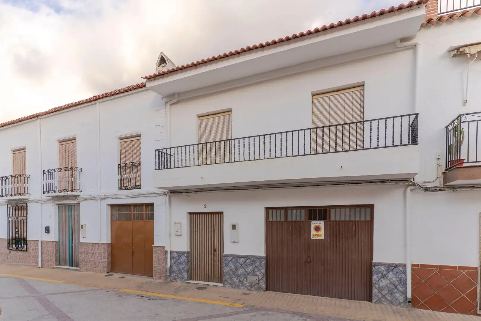 Vista exterior de Casa adosada en venda en Ugíjar amb Aire condicionat, Forn i Rentadora