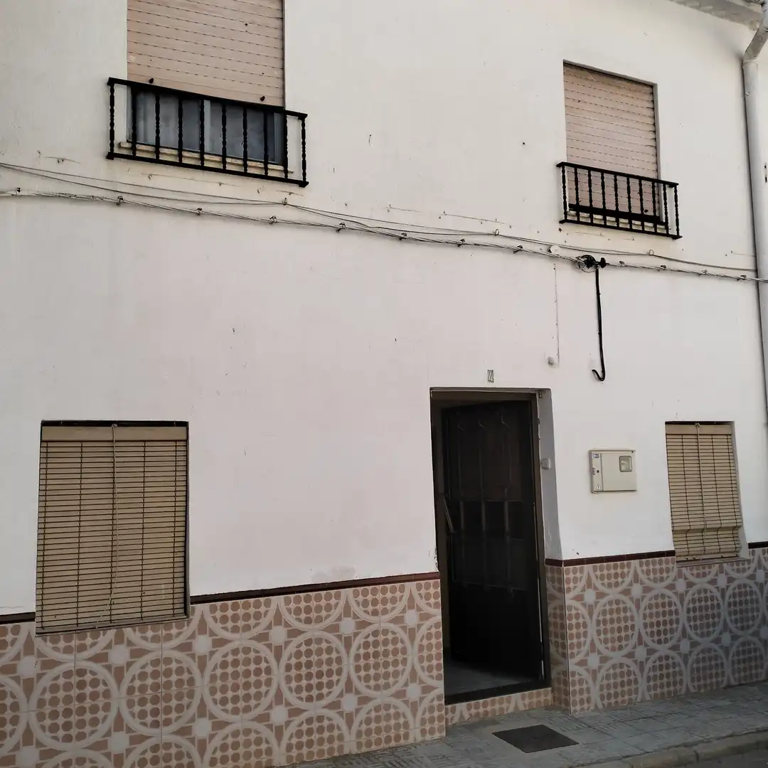 Vista exterior de Casa o xalet en venda en El Bonillo amb Terrassa, Traster i Moblat