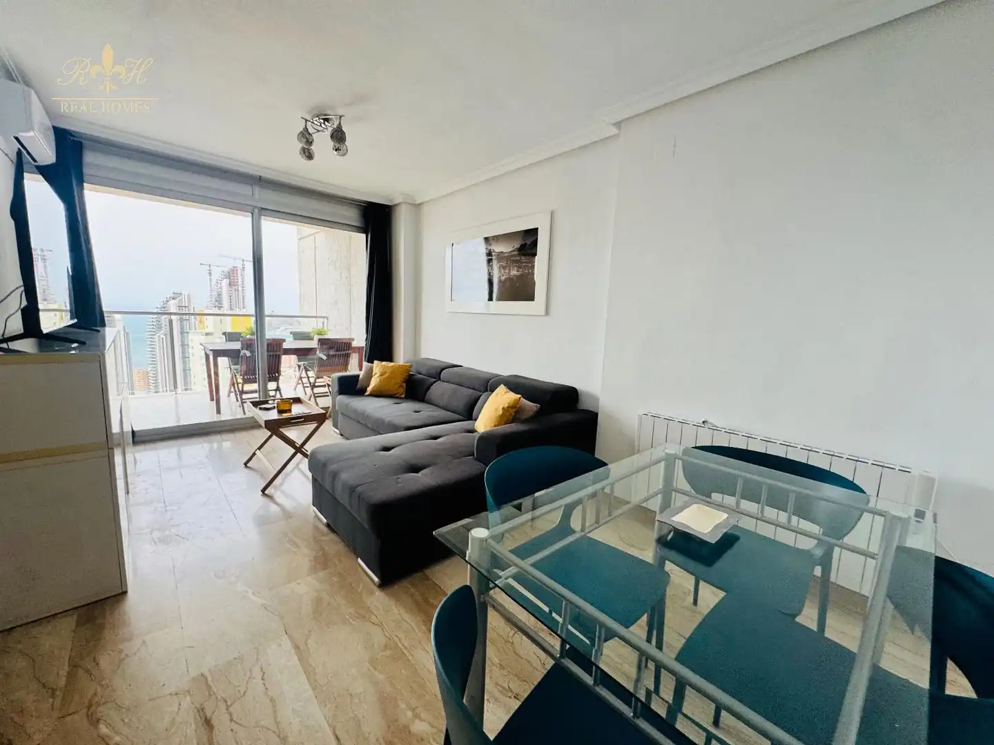 Wohnzimmer von Wohnung zur Miete in Benidorm mit Klimaanlage, Heizung und Schwimmbad