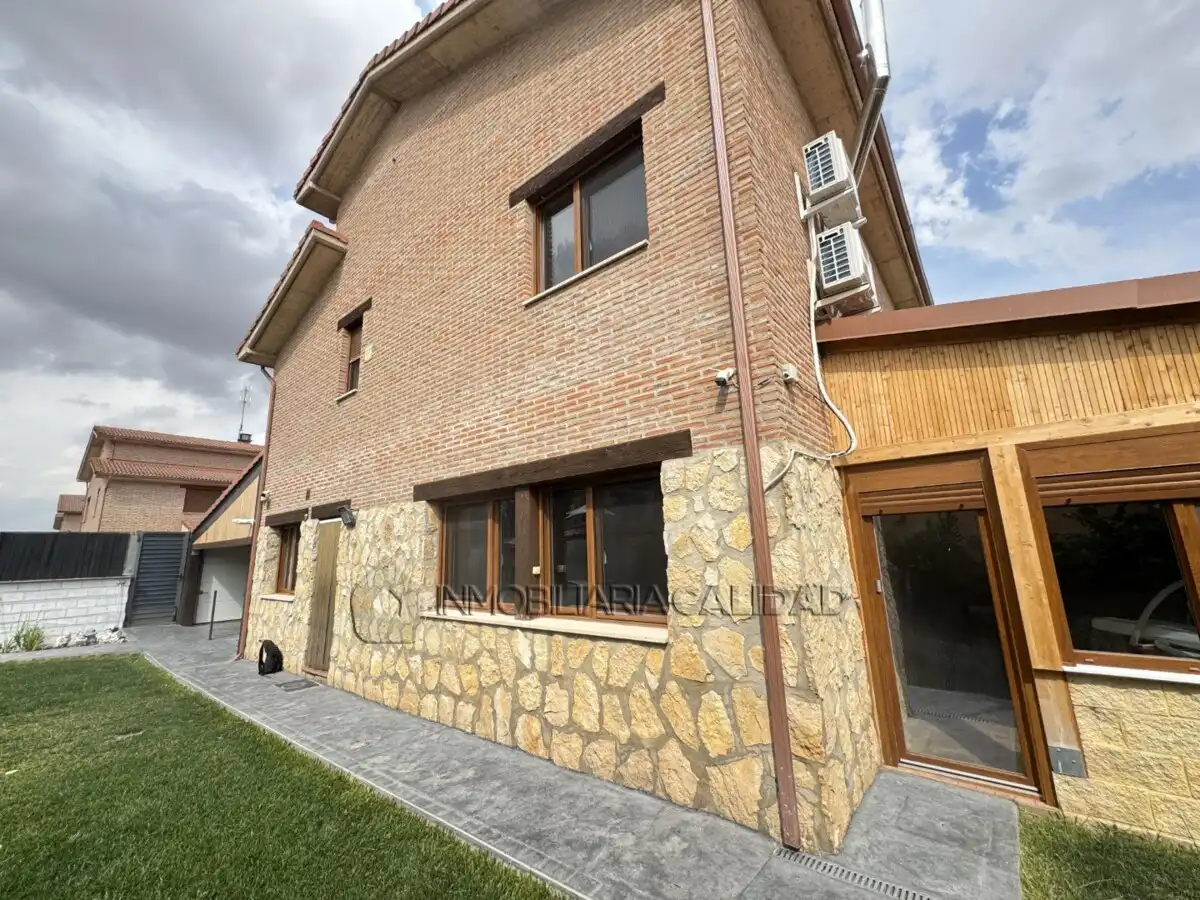 Vista exterior de Casa o chalet en venta en Cogollos con Calefacción y Trastero