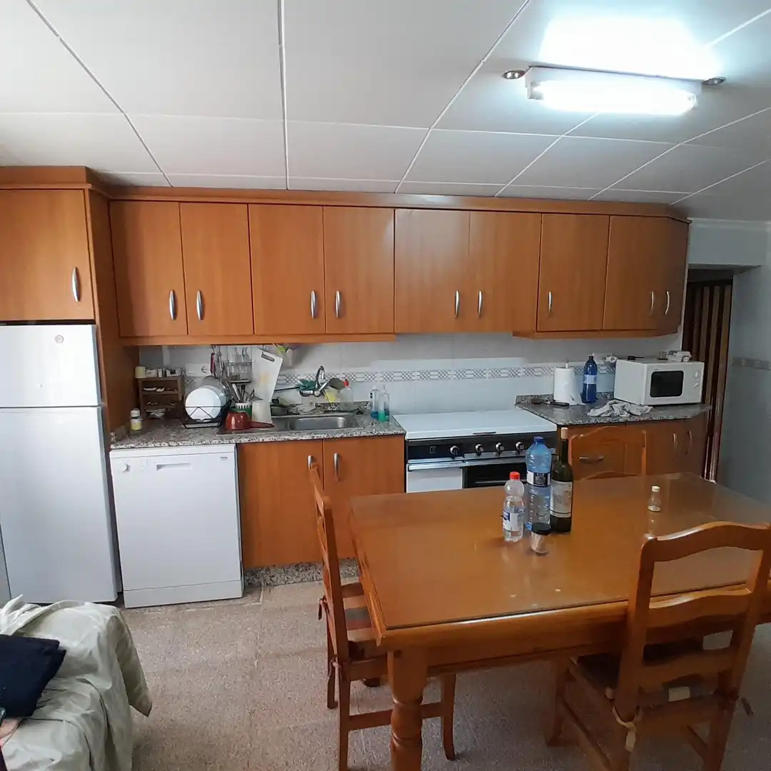 Cuina de Casa o xalet en venda en Yecla amb Jardí privat, Traster i Moblat