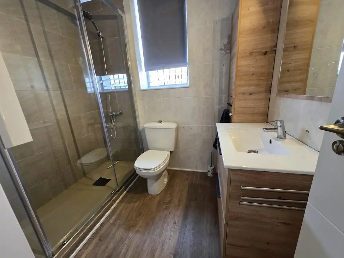 Baño de Estudio de alquiler en Cartagena con Amueblado, Horno y Lavadora