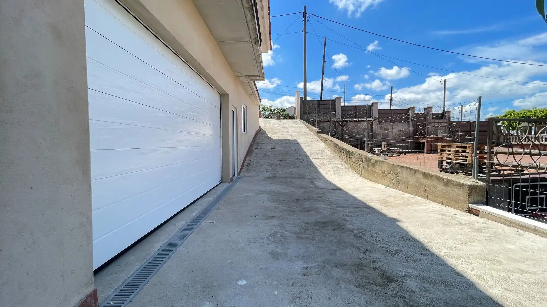 Parking de Casa o chalet de alquiler en Terrassa con Calefacción, Jardín privado y Terraza