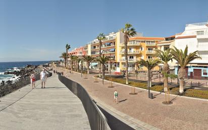 Vista exterior de Apartament en venda en Guía de Isora amb Traster i Balcó