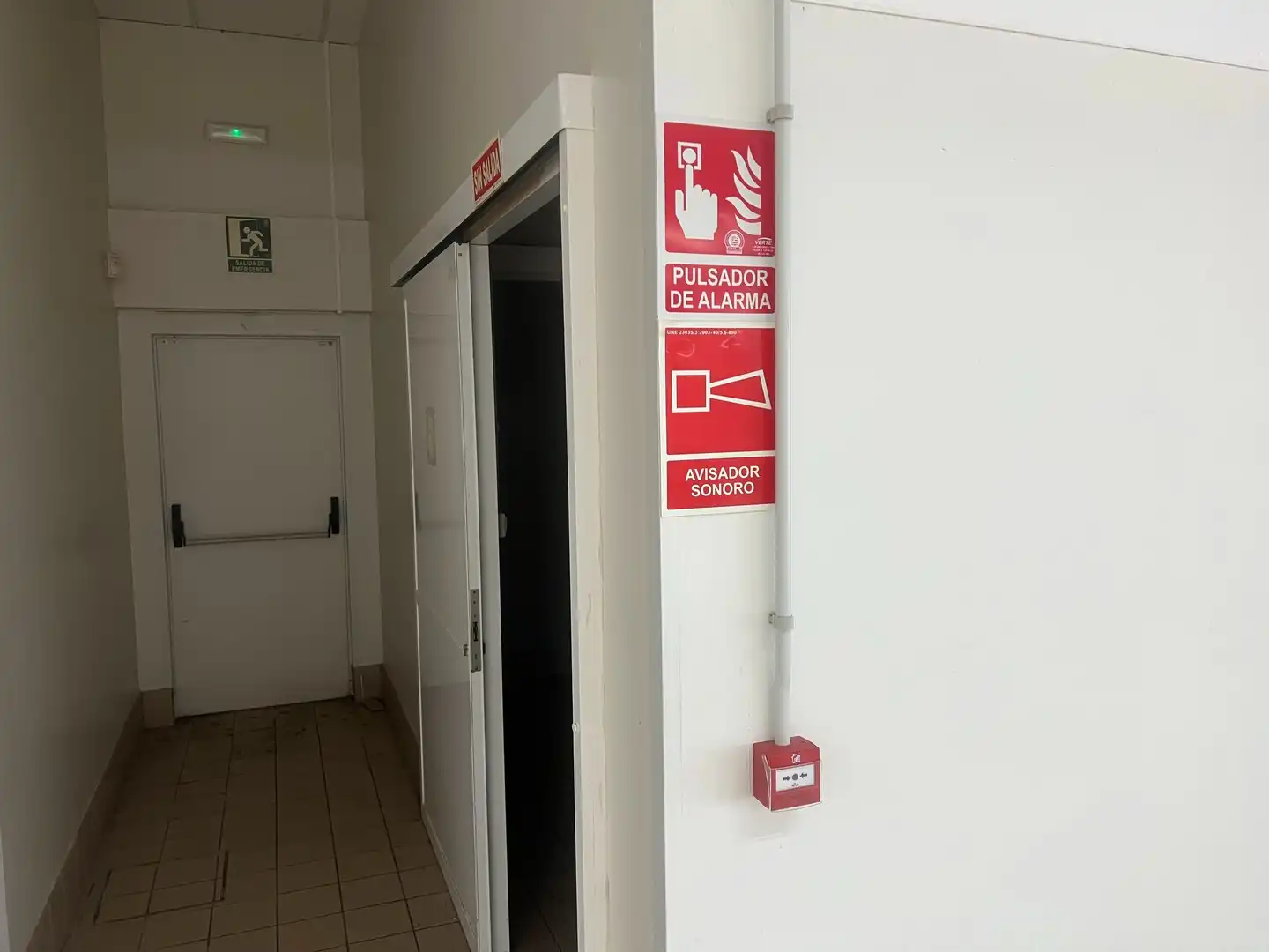 Nau industrial en venda en Fene amb Calefacció i Alarma