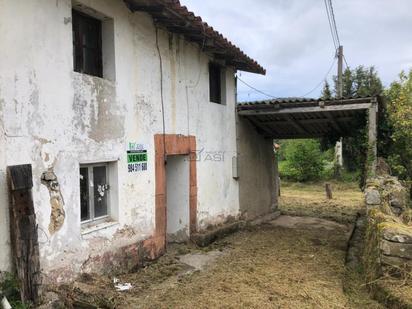 Vista exterior de Casa o xalet en venda en Colunga amb Terrassa