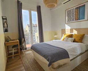 Bedroom of Flat to share in  Barcelona Capital  with Air Conditioner, Heating and Terrace