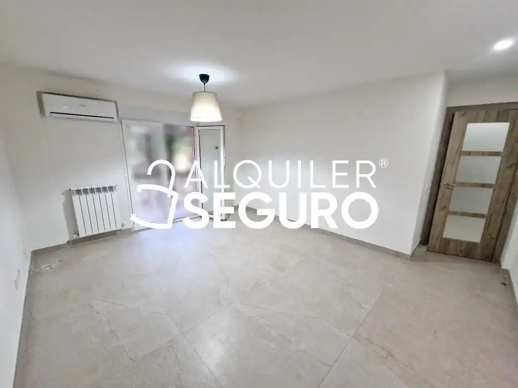 Habitación de Piso de alquiler en Móstoles con Aire acondicionado y Calefacción