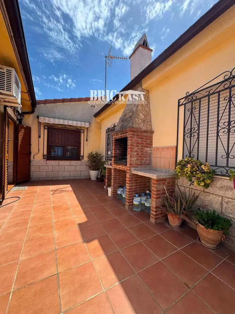 Terraza de Casa o chalet en venta en Torre de Santa María con Aire acondicionado, Calefacción y Trastero