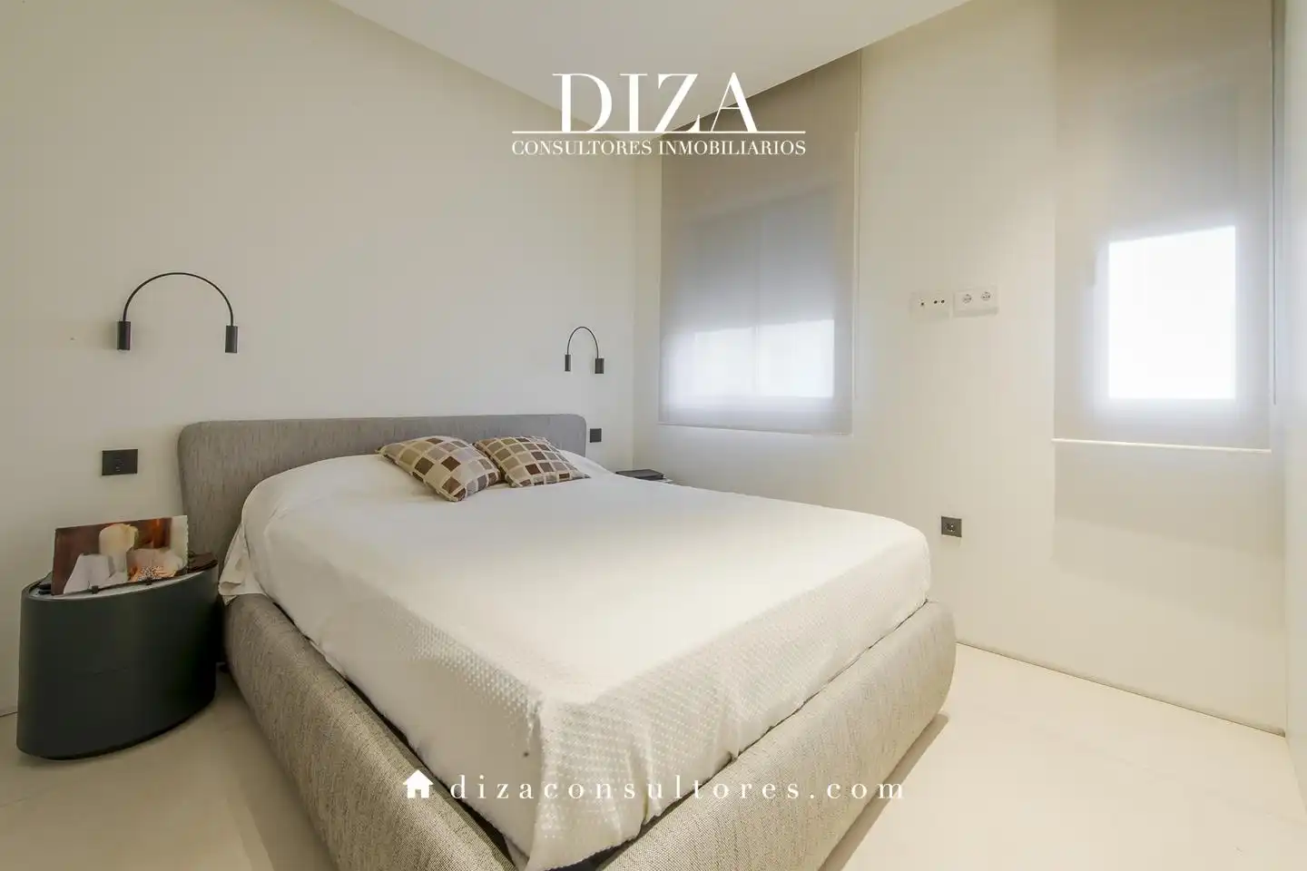 Bedroom of Attic for sale in Madrid  with Air Conditioner, Heating and Terrace