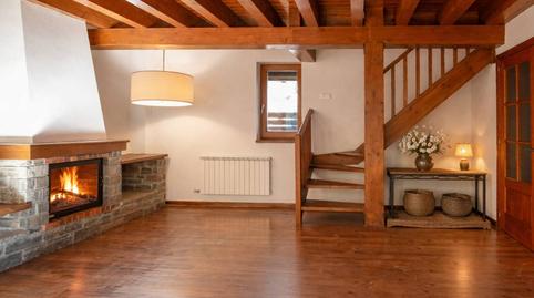 Foto 5 de Casa adosada en venta en Calle Barcelona, Bellver de Cerdanya, Lleida