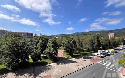 Vista exterior de Pis en venda en Etxebarri