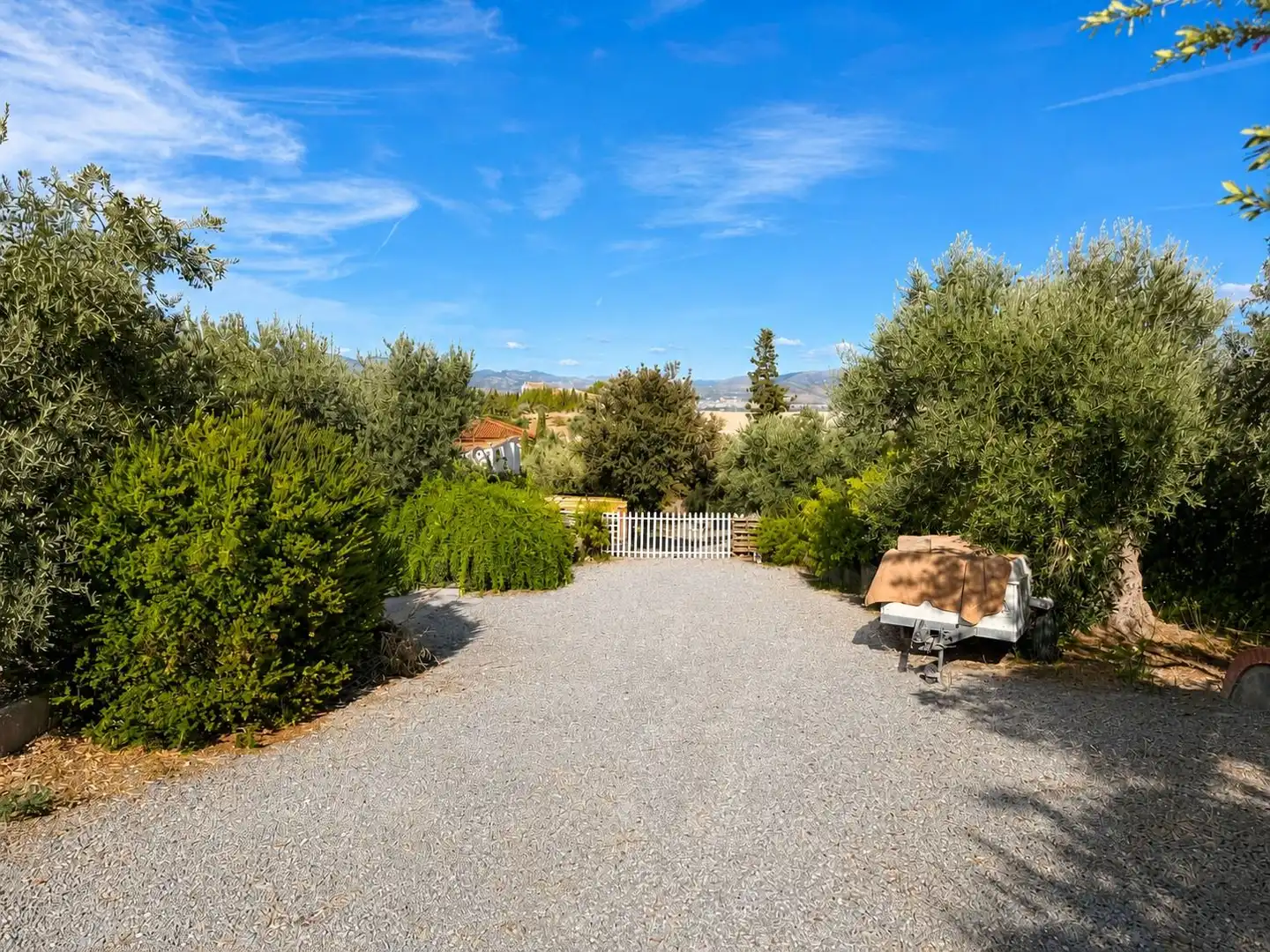 Vista exterior de Finca rústica en venda en Las Gabias amb Jardí privat, Terrassa i Traster