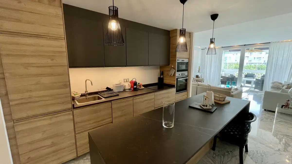 Apartamento con piscina en venta en Nueva Andalucía, imagen 13
