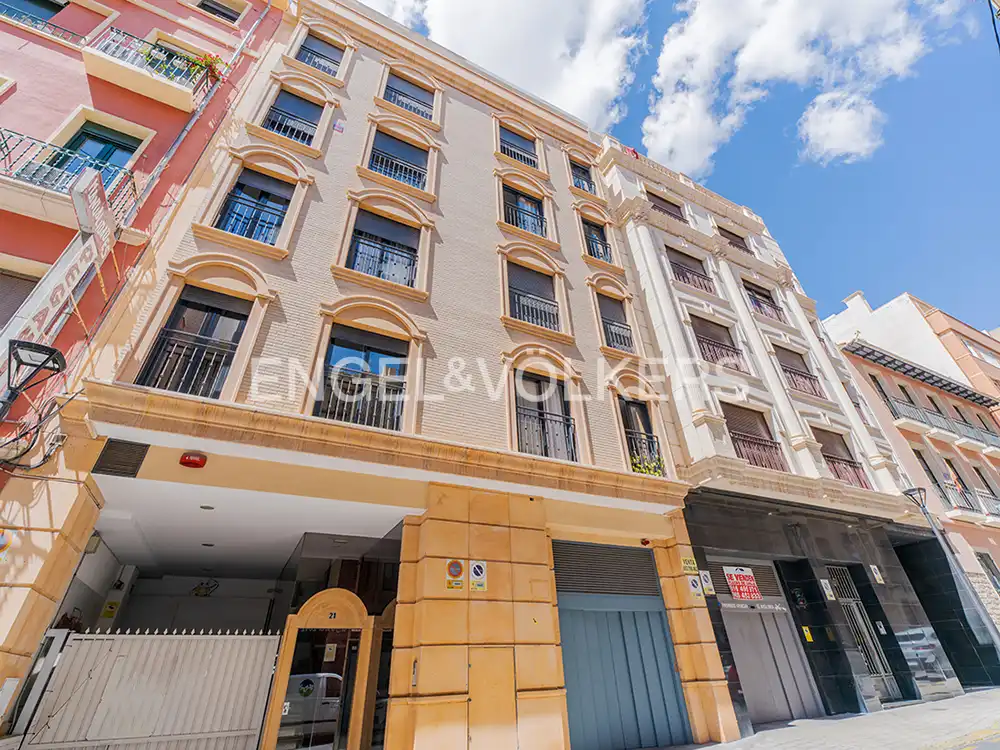 Vista exterior de Pis de lloguer en Alicante / Alacant amb Aire condicionat, Calefacció i Moblat
