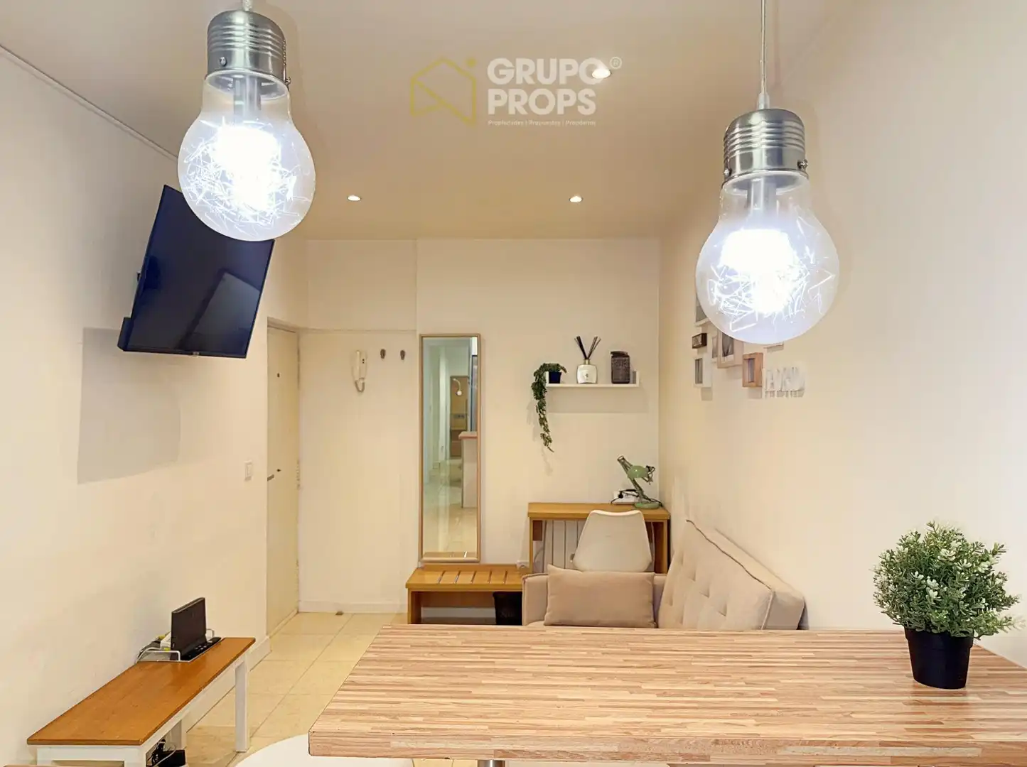 Sala de estar de Piso en venta en Madrid con Calefacción, Terraza y Amueblado