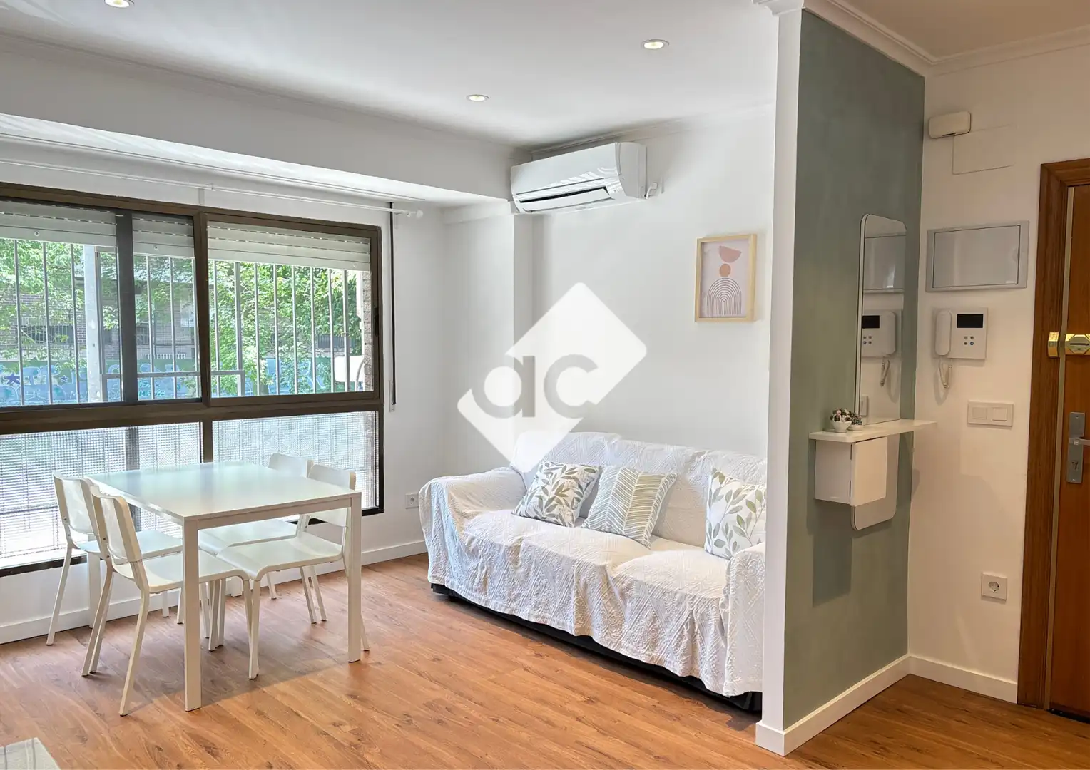 Sala de estar de Apartamento de alquiler en Valencia con Aire acondicionado, Calefacción y Parquet