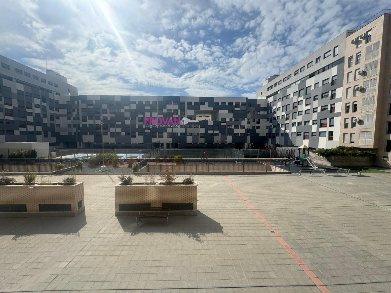 Vista exterior de Piso en venta en Alcalá de Henares con Aire acondicionado, Calefacción y Terraza