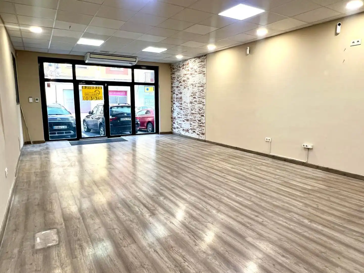 Locale commerciale in affitto a Avenida JUAN CARLOS I, imagen 4