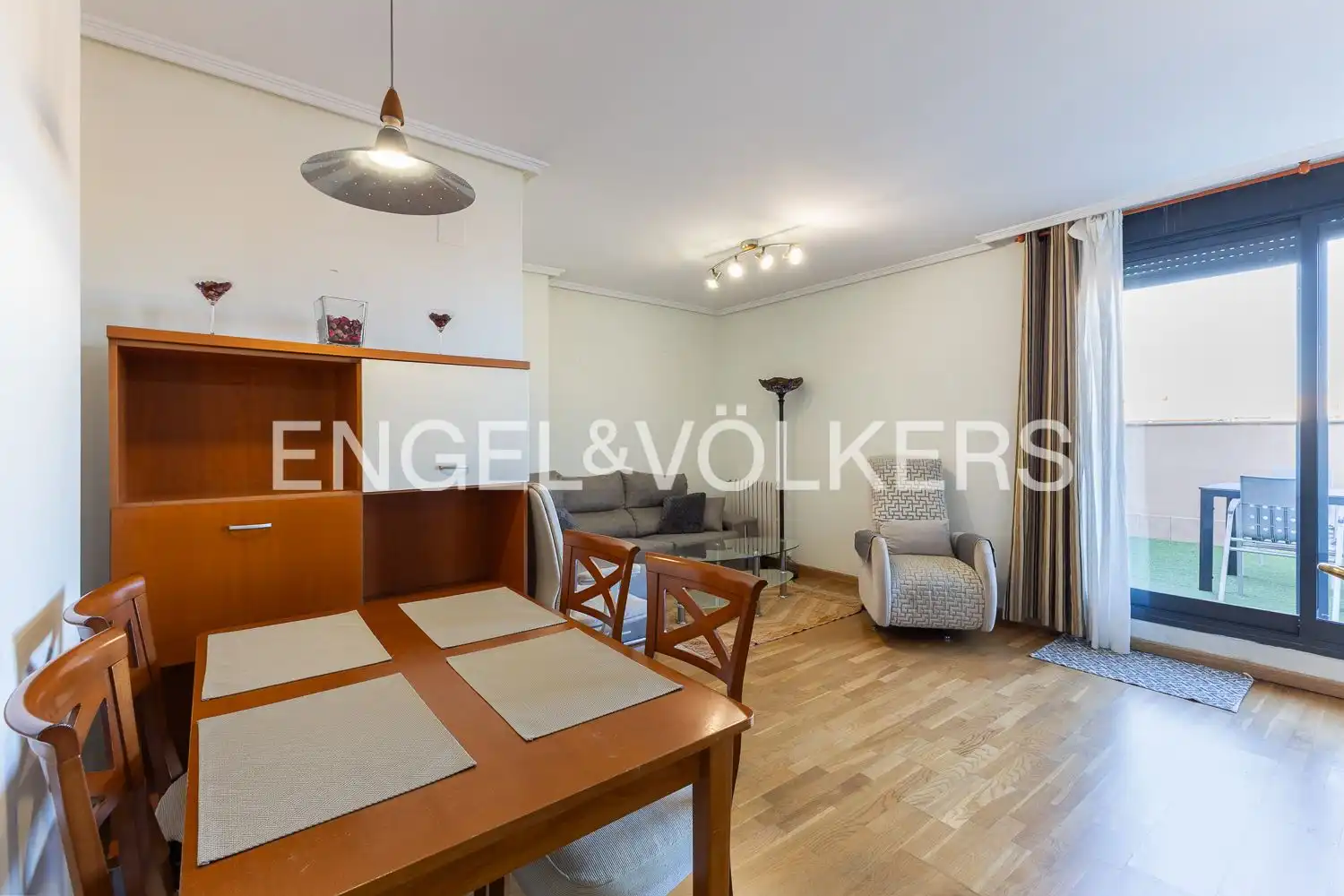 Wohnzimmer von Dachboden zur Miete in Valencia mit Klimaanlage, Heizung und Parkett
