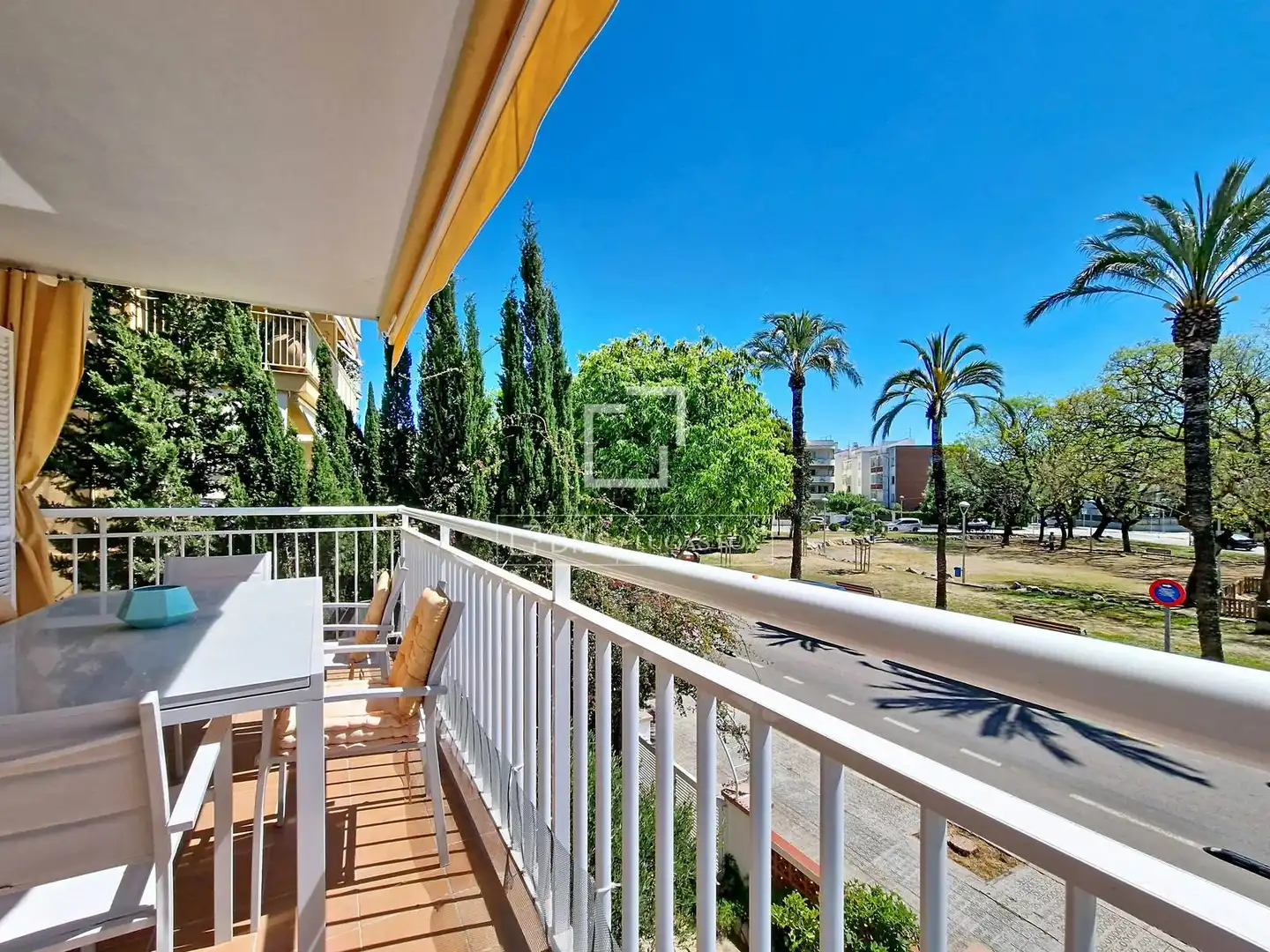 Exterior view of Flat for sale in Vilanova i la Geltrú  with Air Conditioner, Heating and Terrace