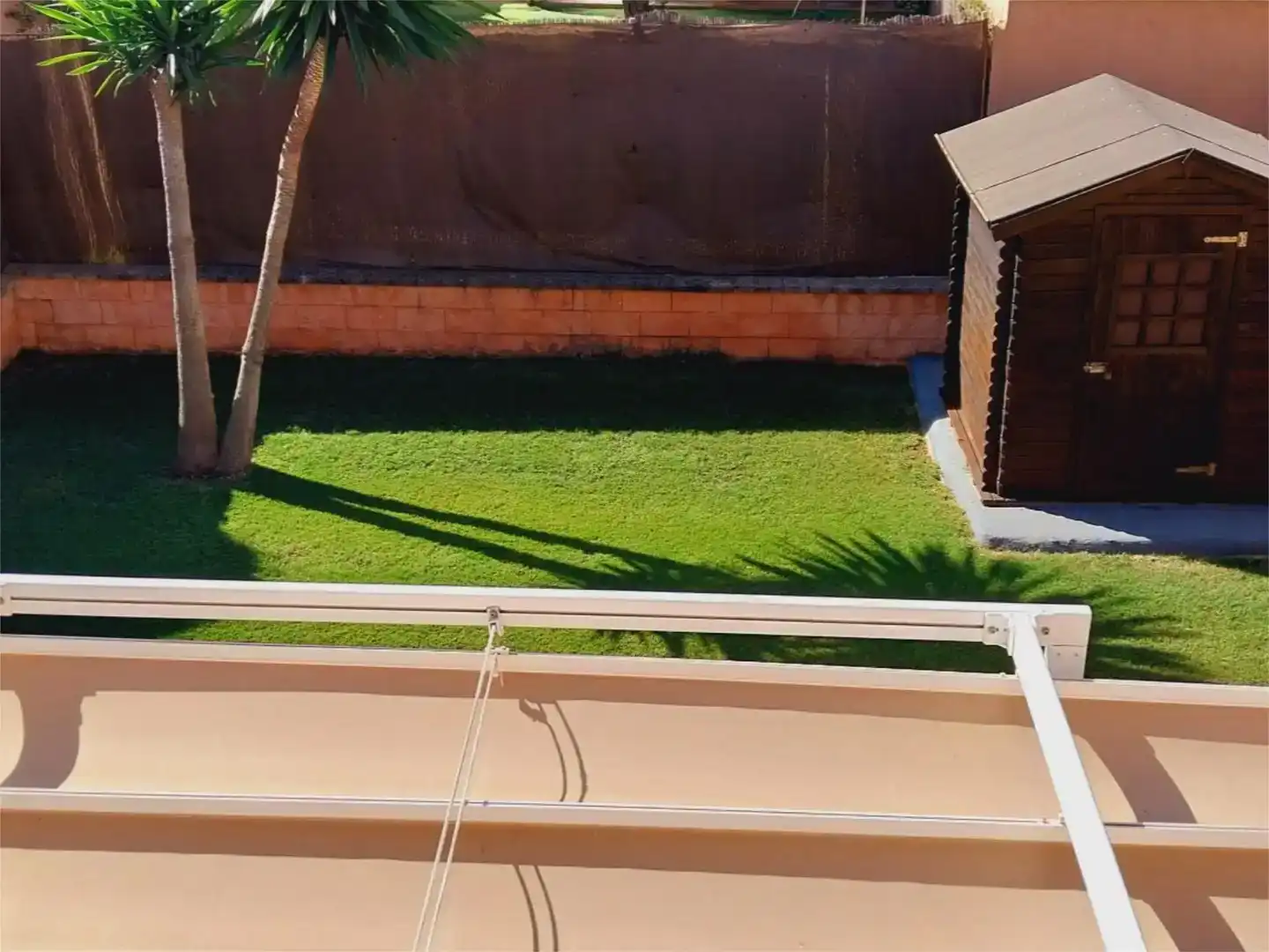 Terrassa de Casa o xalet en venda en Espartinas amb Aire condicionat, Jardí privat i Traster