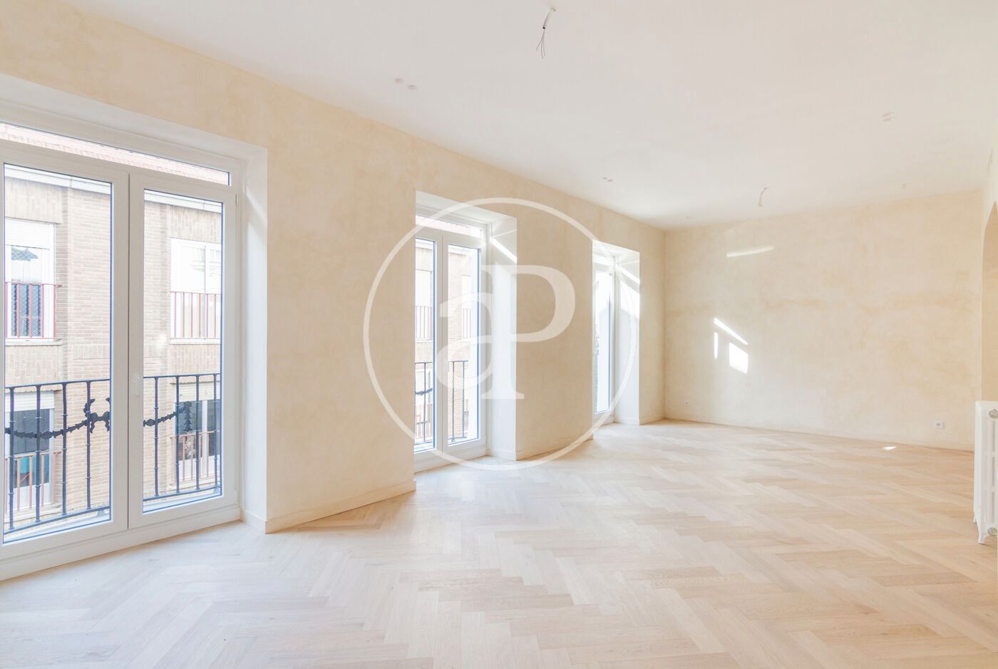 Flat for sale in  Madrid Capital  with Air Conditioner, Heating and Balcony