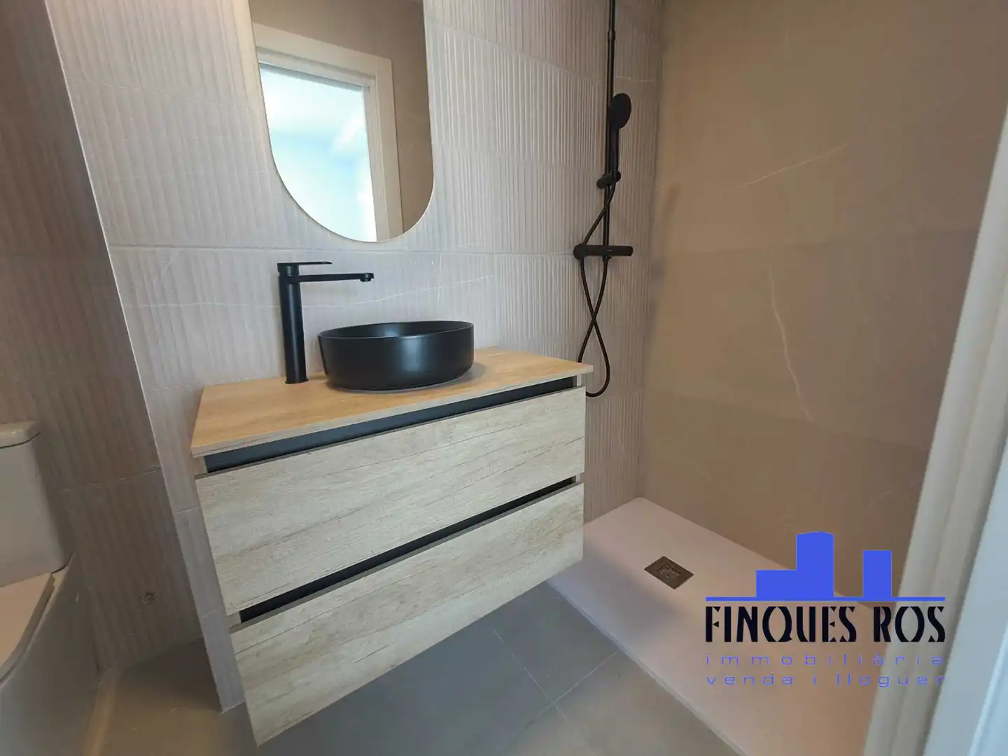Badezimmer von Wohnungen zum Verkauf in Vinaròs mit Klimaanlage, Terrasse und Ofen