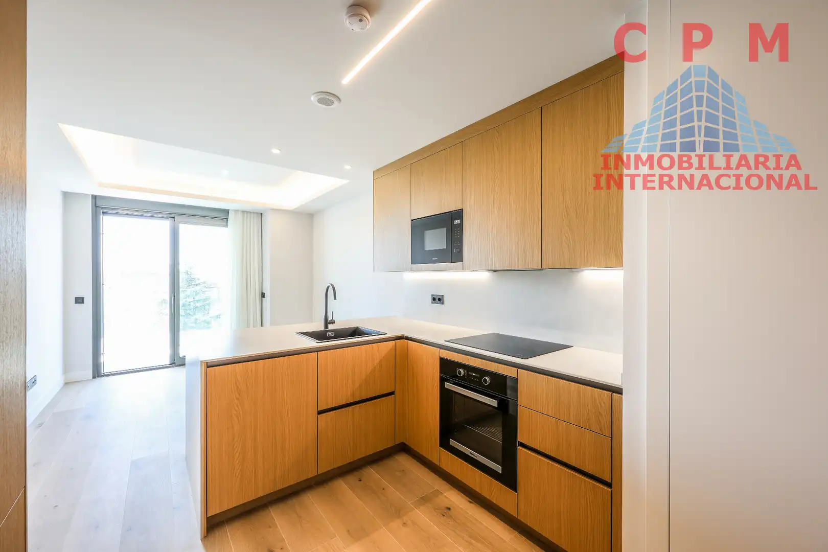 Kitchen of Flat for rent in Madrid  with Air Conditioner, Heating and Parquet flooring