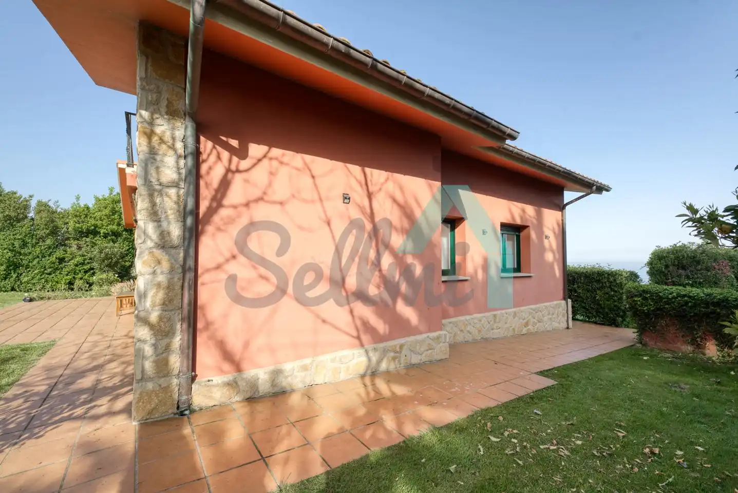 Vista exterior de Casa o xalet en venda en Villaviciosa amb Calefacció, Jardí privat i Terrassa