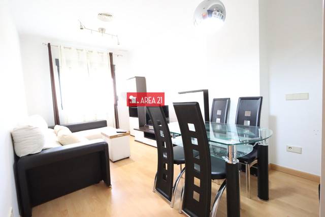 Piso en Alquiler en Núcleo Urbano