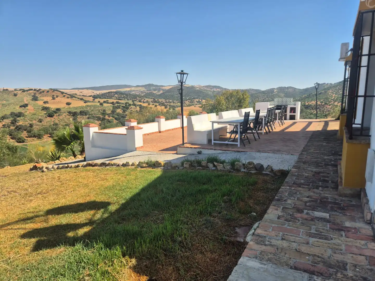Terrassa de Finca rústica en venda en Puerto Serrano amb Aire condicionat, Calefacció i Jardí privat