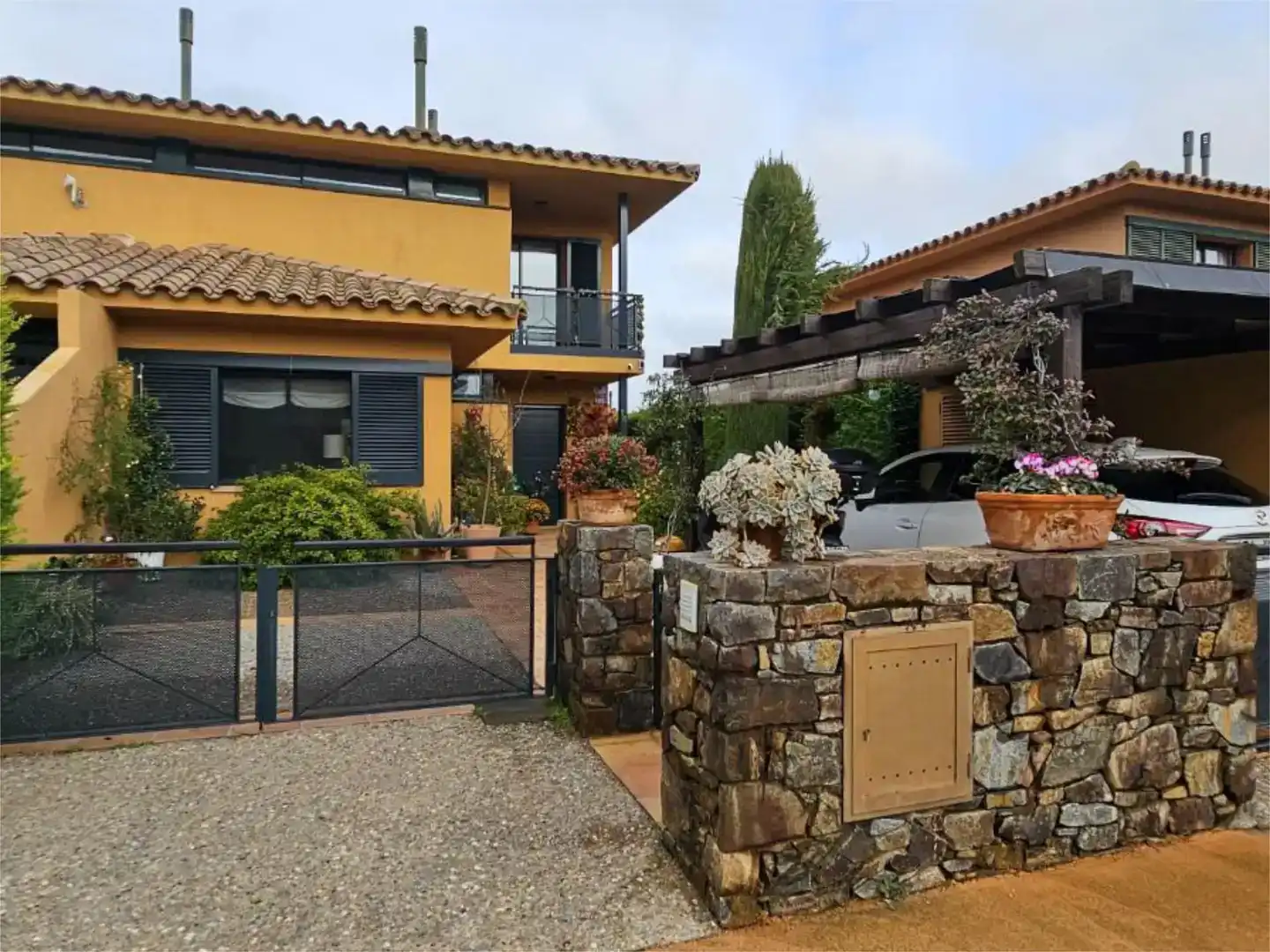 Vista exterior de Piso en venta en Navata con Aire acondicionado, Jardín privado y Trastero