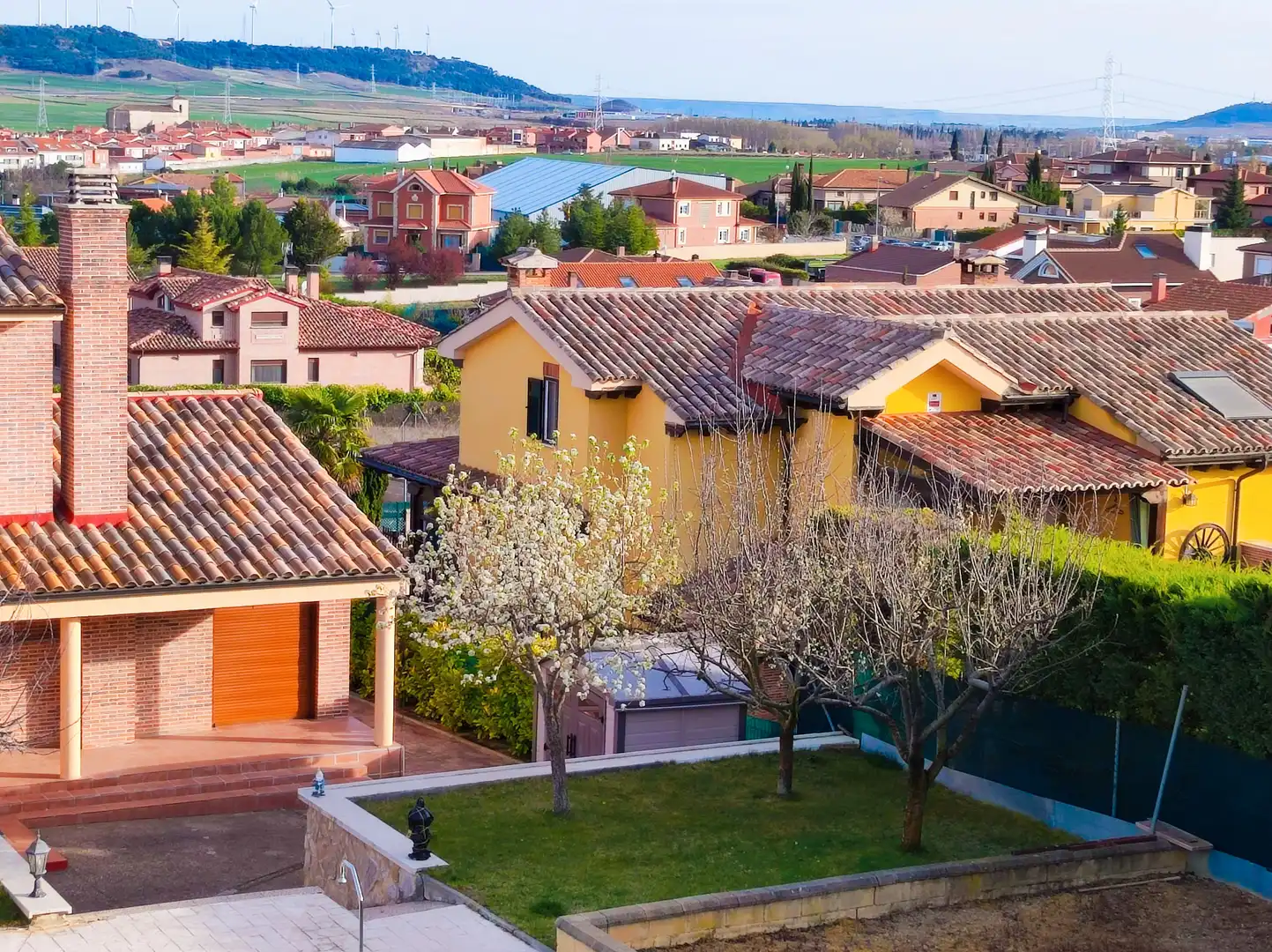 Vista exterior de Casa o chalet en venta en Villalobón con Calefacción, Jardín privado y Terraza