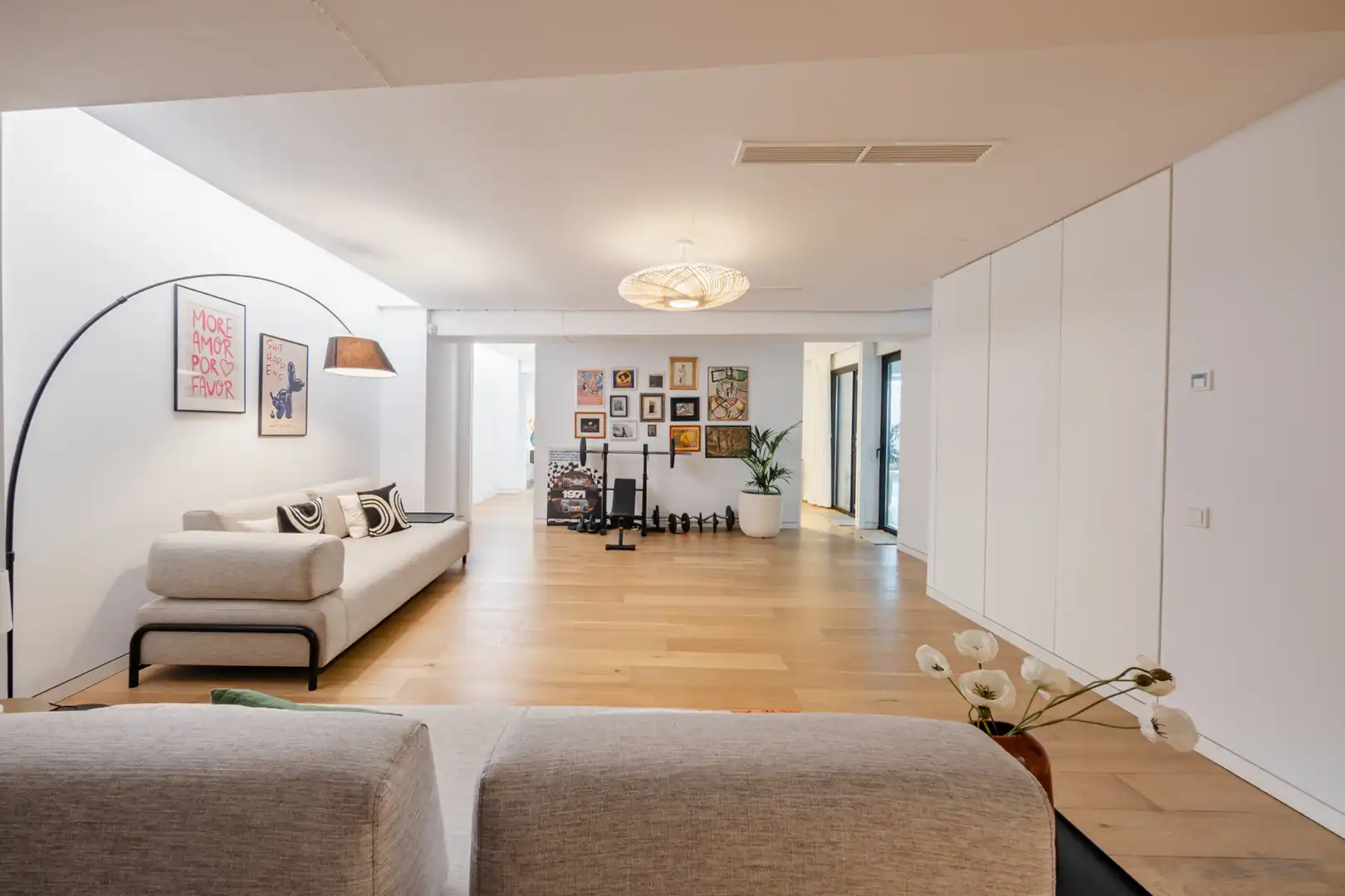 Wohnzimmer von Maisonette zum Verkauf in  Barcelona Capital mit Klimaanlage, Heizung und Privatgarten