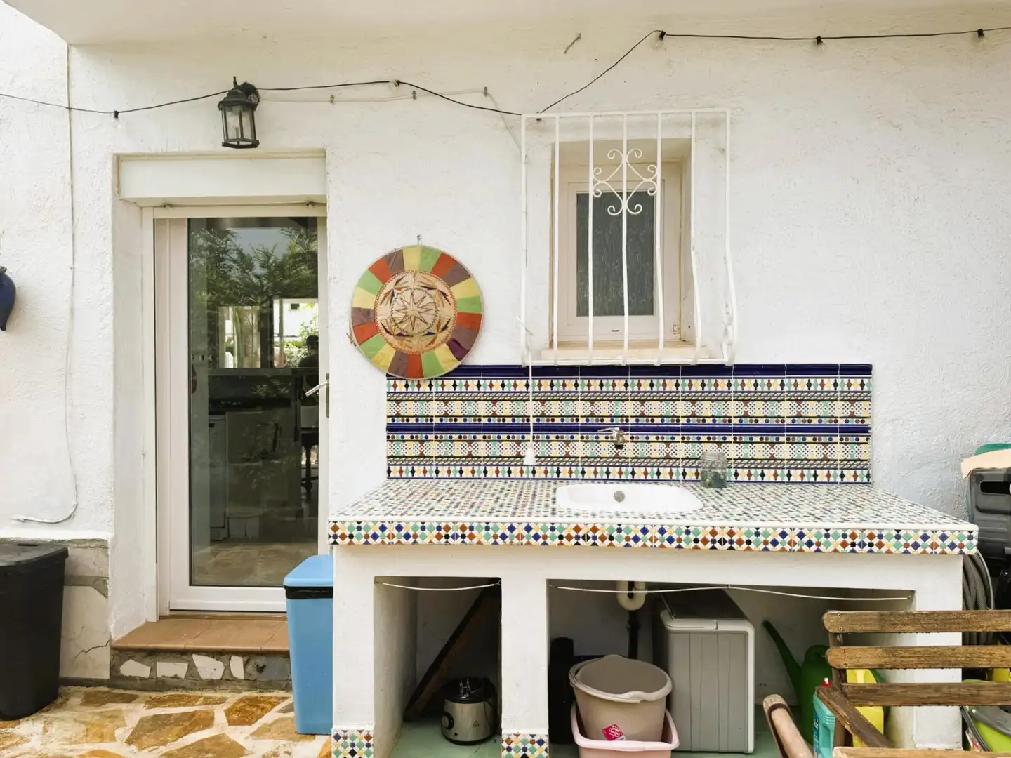 Terrasse von Einfamilien-Reihenhaus zum Verkauf in Dénia mit Klimaanlage, Privatgarten und Terrasse