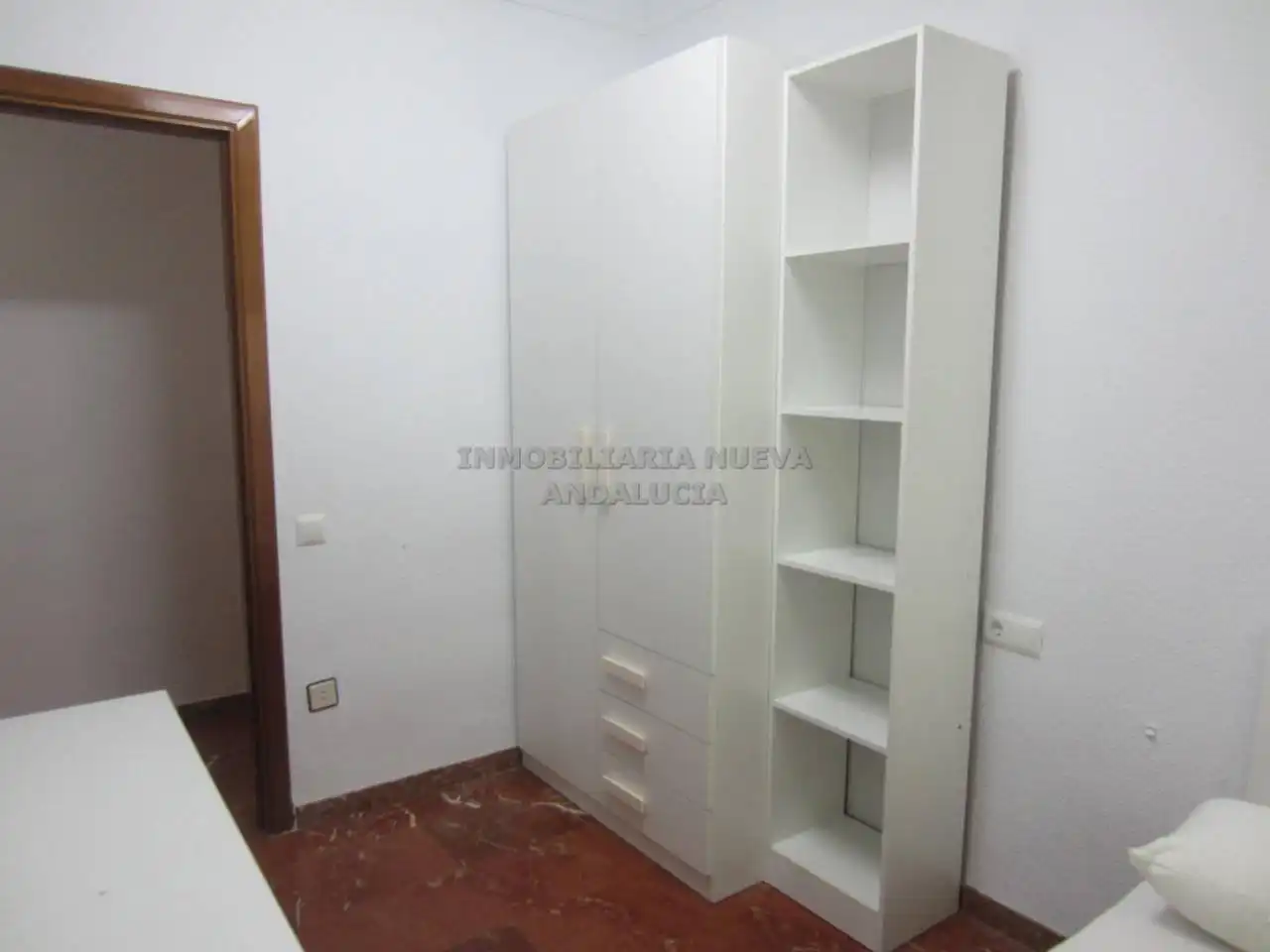 Habitación de Piso de alquiler en Almería con Terraza y Amueblado