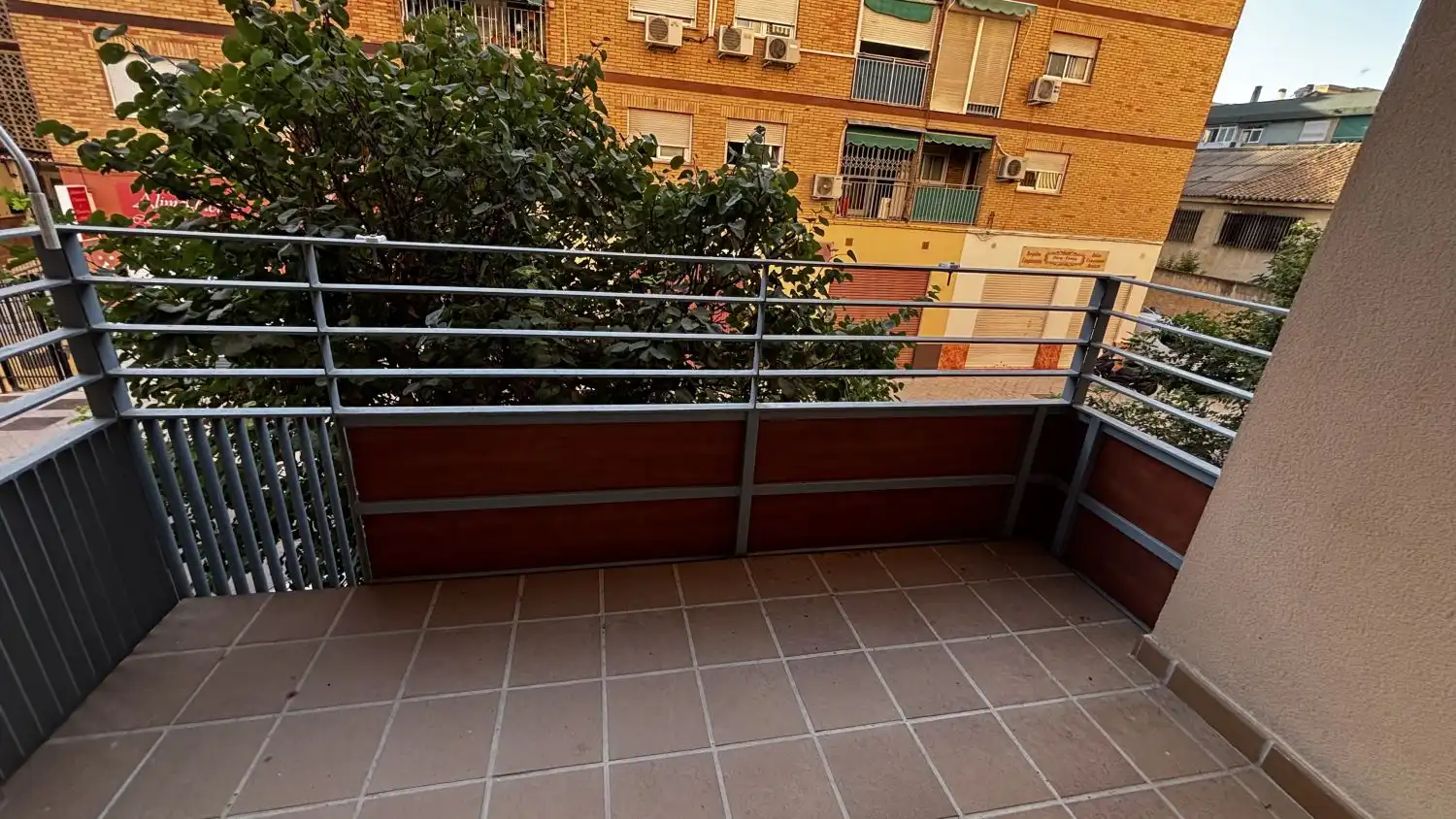 Wohnung zur Miete in SANTA ADELA, Barrio de Zaidín