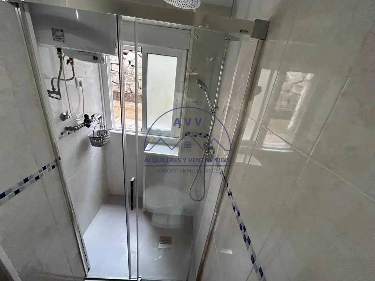 Badezimmer von Wohnung zum Verkauf in Vigo  mit Heizung und Möbliert