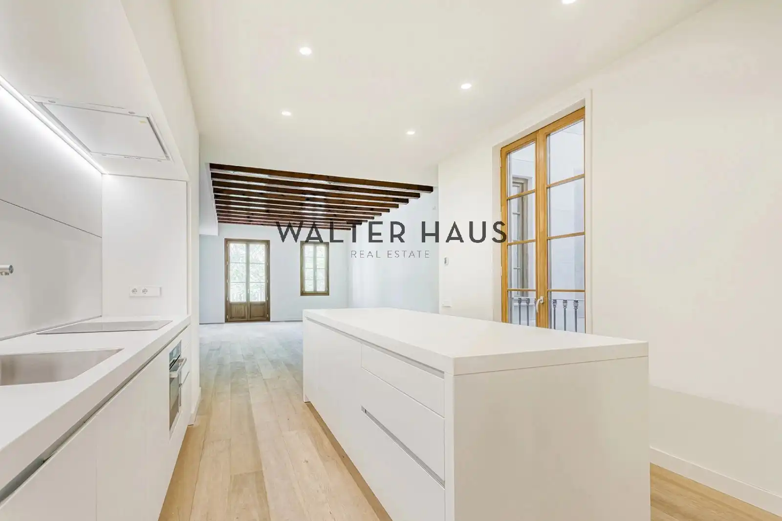 Flat with lift to rent in Carrer de Pau Claris, imagen 4