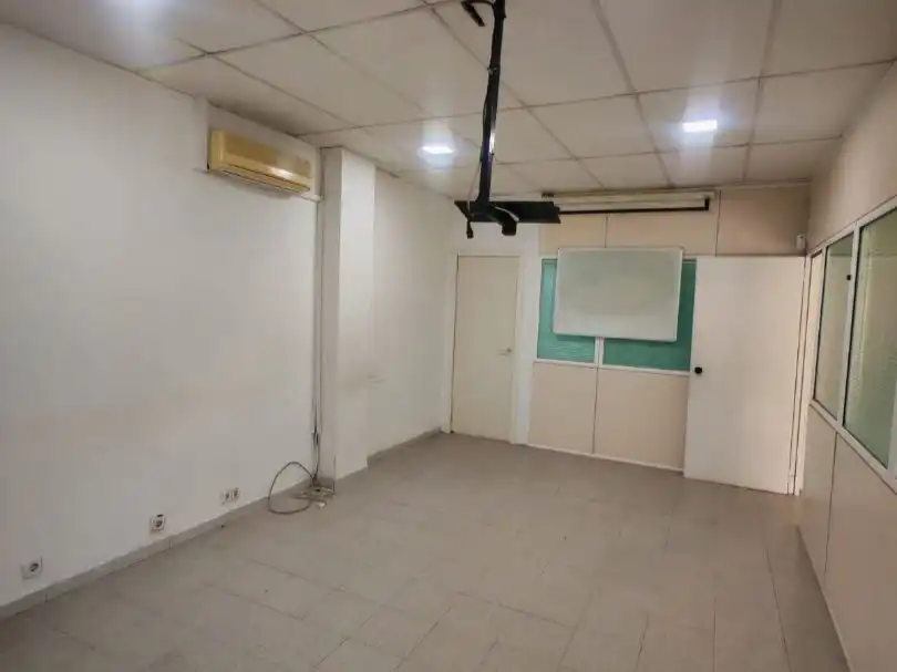 Local de lloguer en Torre-roja-Campreciós